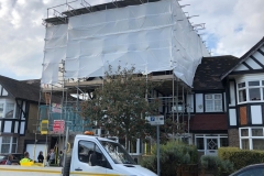 Temporary roof scaffolding